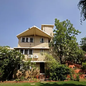 **** Guest house Ambavgarh Retreat India
